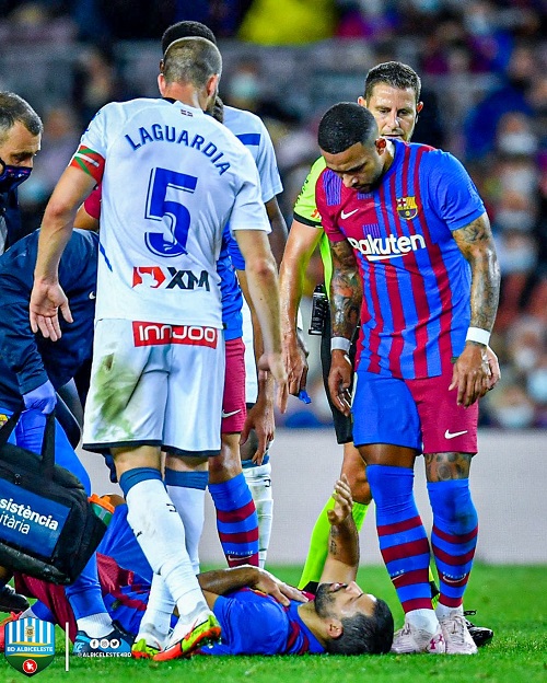 مصدومیت سرخیو آگوئرو در بازی مقابل آلاوز