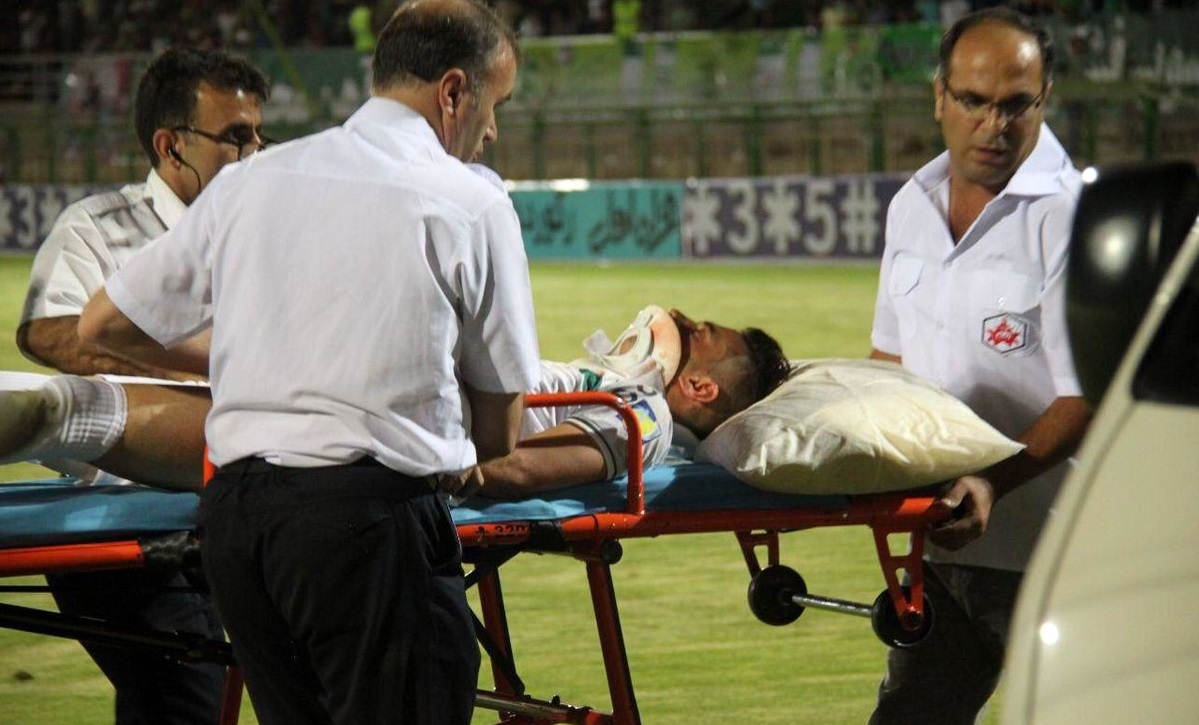 شدت مصدومیت بازیکن ذوب آهن مقابل استقلال مشخص شد