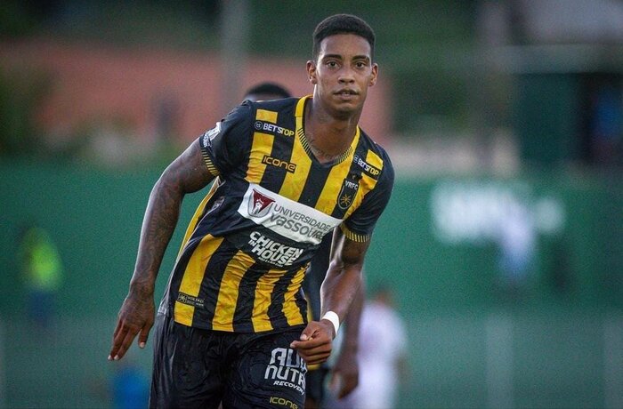 بازیکن خارجی پرسپولیس از کره می‌آید ؟ کیم شین ووک کیست؟